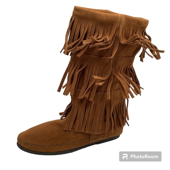 {Minnetonka} Three Fringe Mocassin - Picture 4 of 8